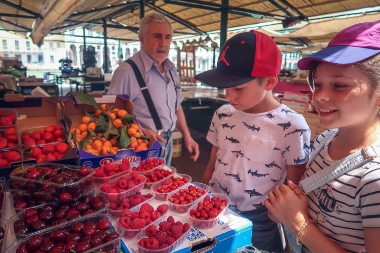 Read more about the article Food Safari with Kids